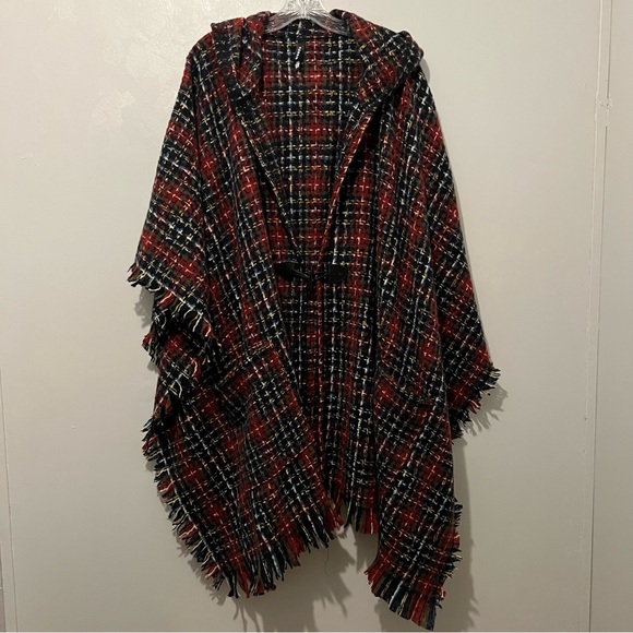 torrid Sweaters - Torrid Plaid Fleece Fringe Poncho | Women’s One Size (NWOT)